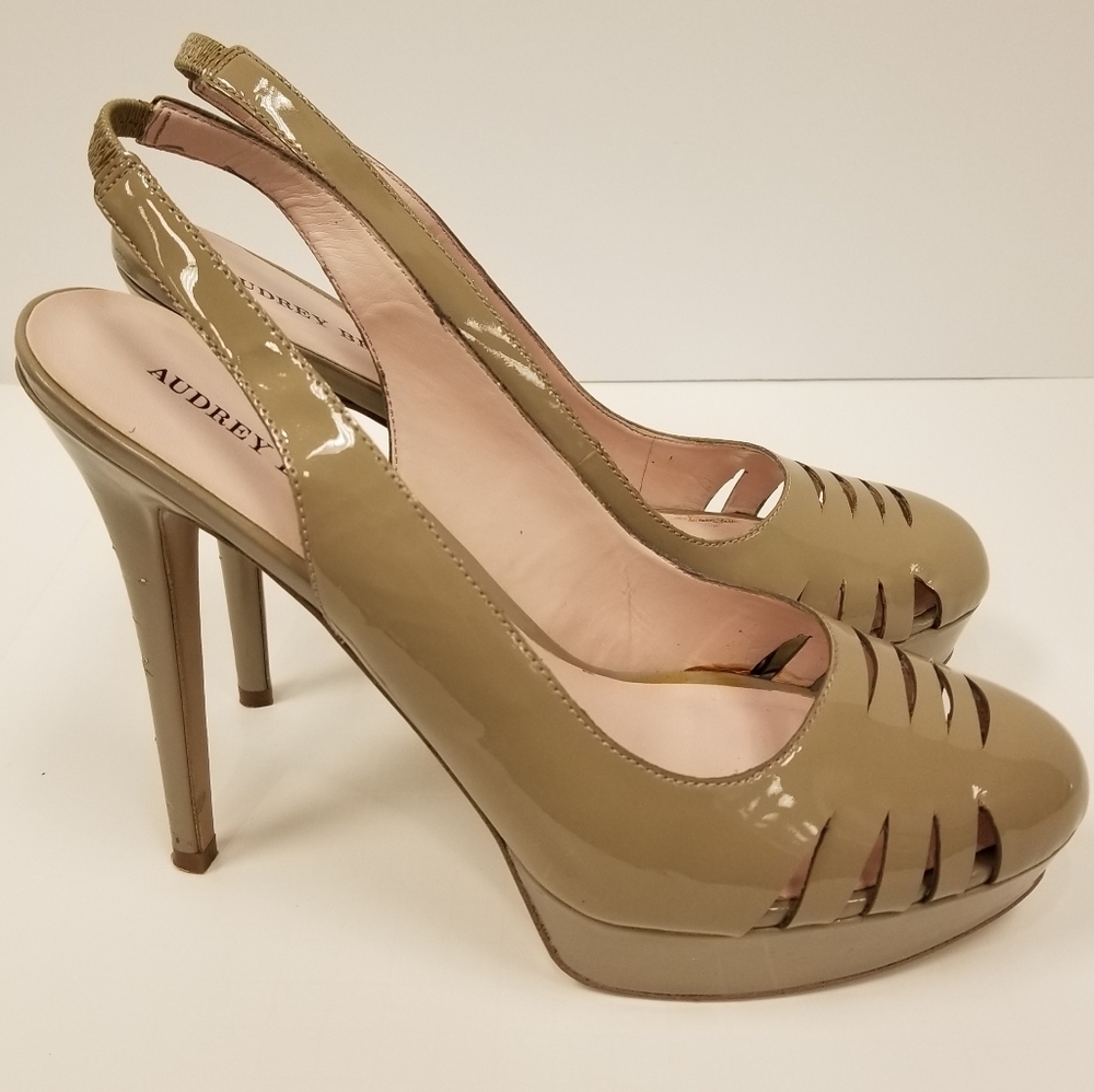 Audrey Brooke Cindy (Taupe) Heel